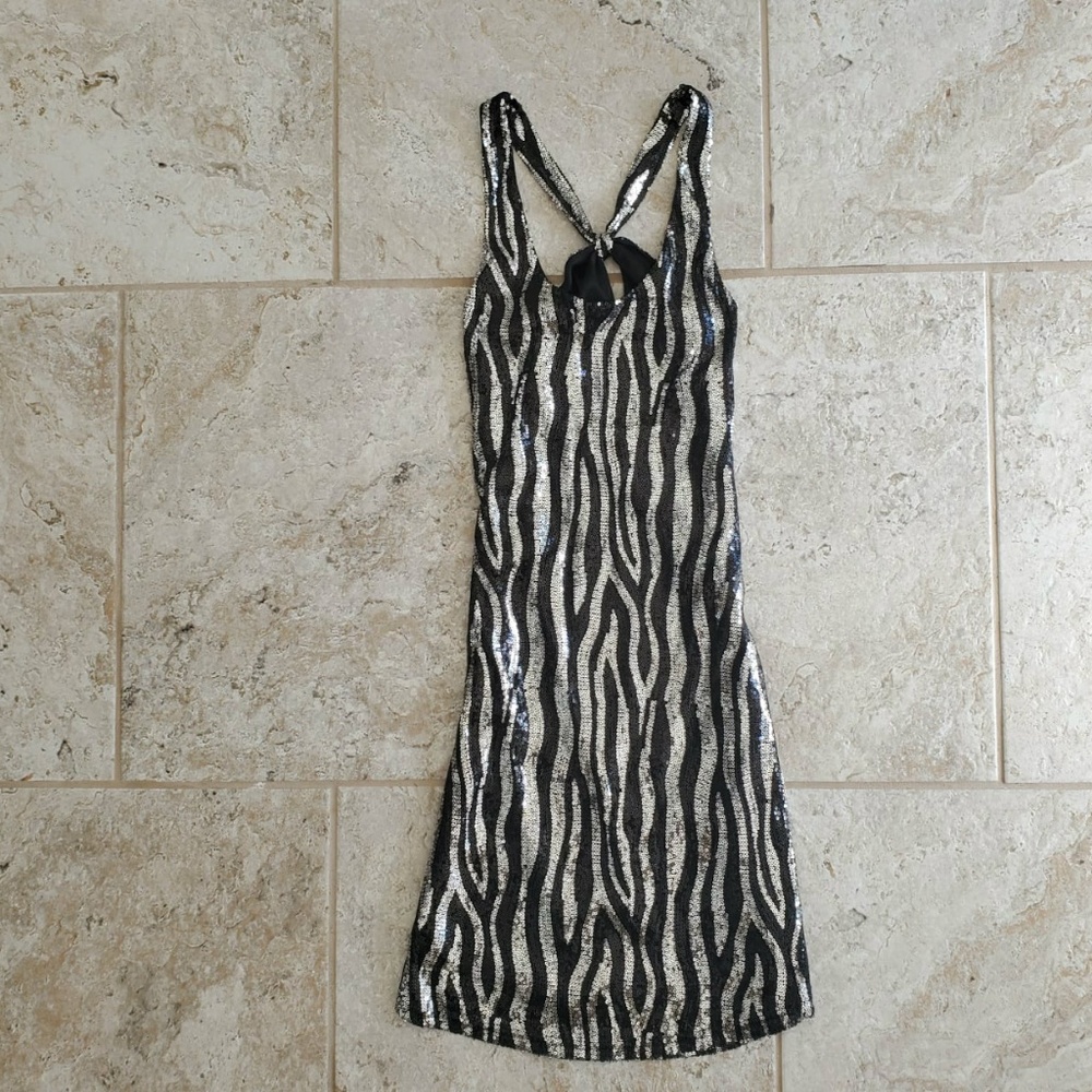 LOVE CULTURE S BLACK SILVER SEQUIN DRESS